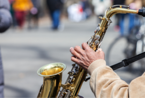 Alto vs Tenor Sax Compared: Which One Is Easier to Play? - Brass 'n Wind