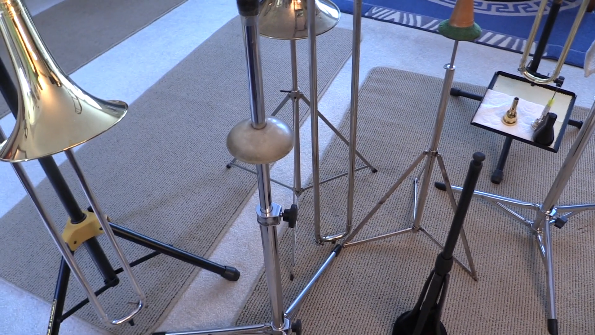 trombone stands