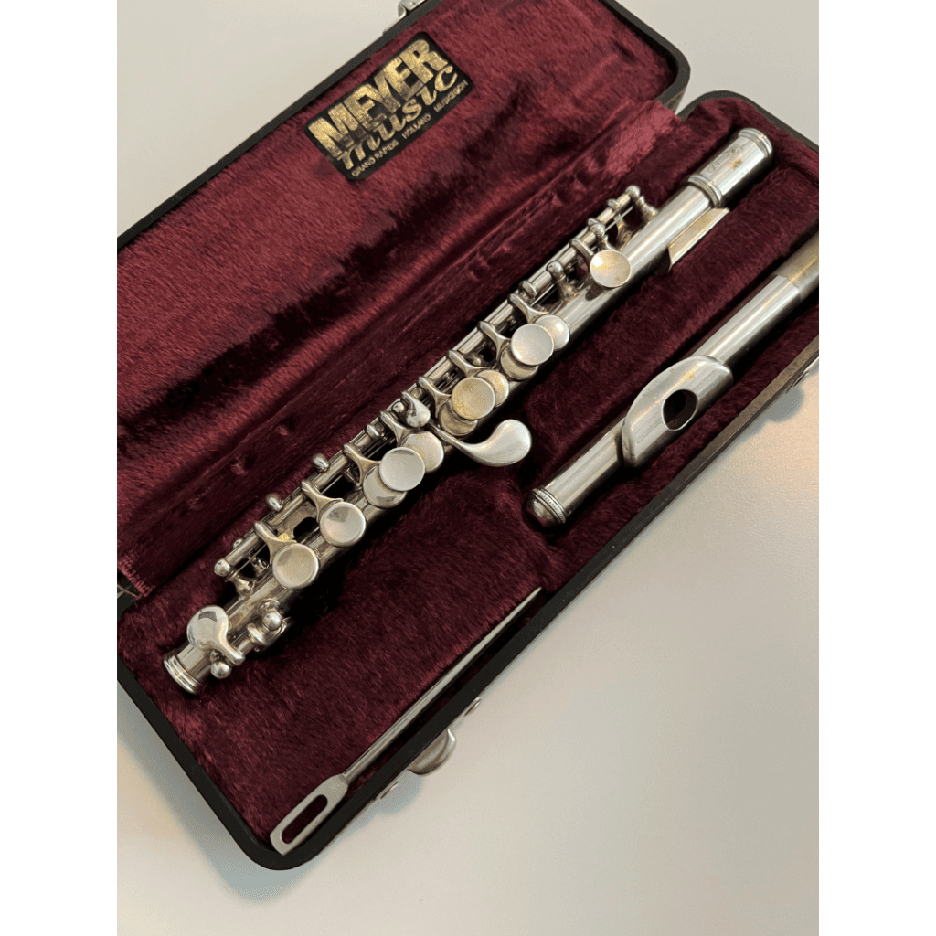 thumbnail image 2 of Yamaha Valve Guide Set - 4-Piece Replacement For Euphonium, Tuba & Sousaphone Instruments 2 of 12